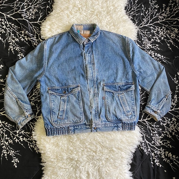 90’s Vintage Levi’s zip Jacket *RARE!!*